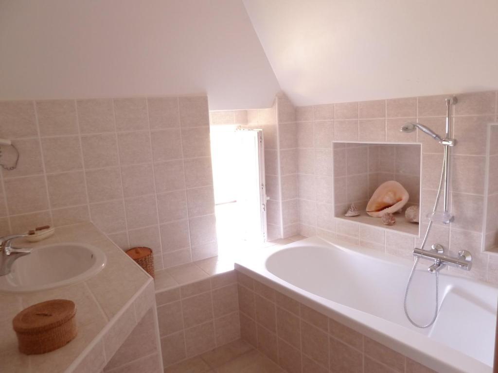 Chambres D'Hotes Du Hameau Les Brunes Bozouls Room photo