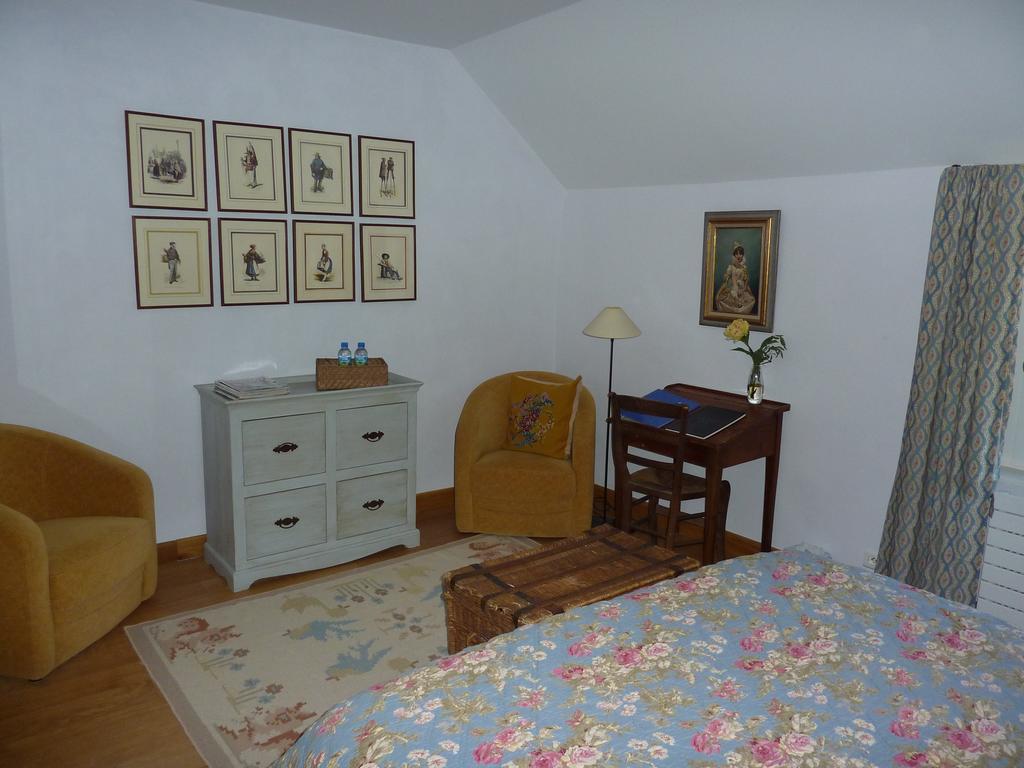 Chambres D'Hotes Du Hameau Les Brunes Bozouls Room photo