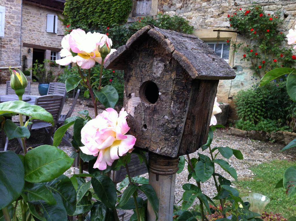 Chambres D'Hotes Du Hameau Les Brunes Bozouls Exterior photo